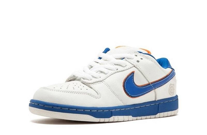 Dunks Low Sb “Medicom”