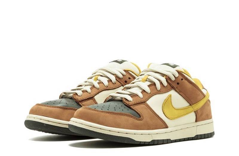 Dunk Sb Low &Quot;Vapour Mineral Yellow&Quot;