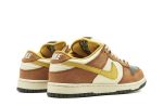 Dunk SB Low "Vapour Mineral Yellow"