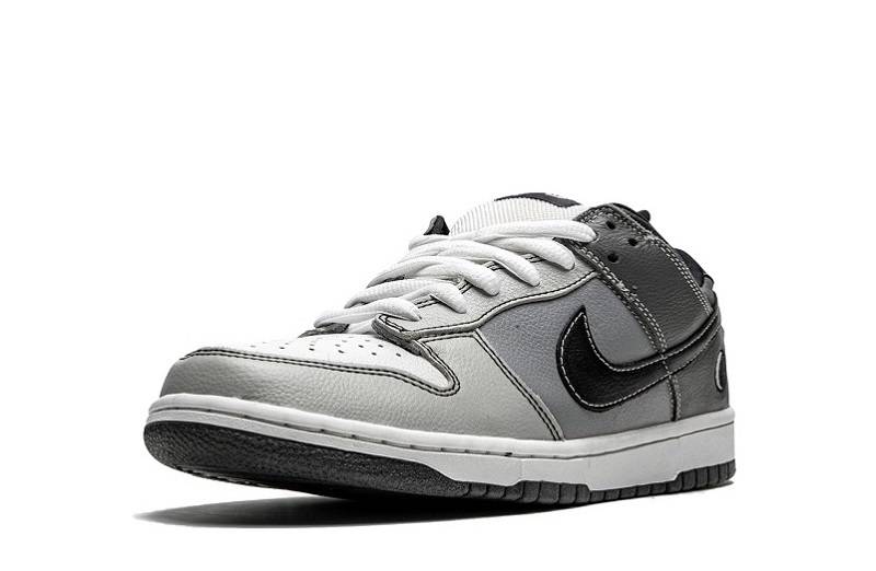 Nike Sb Dunk Low “Lunar Eclipse West”