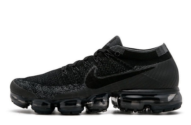 Air VaporMax "Triple Black"