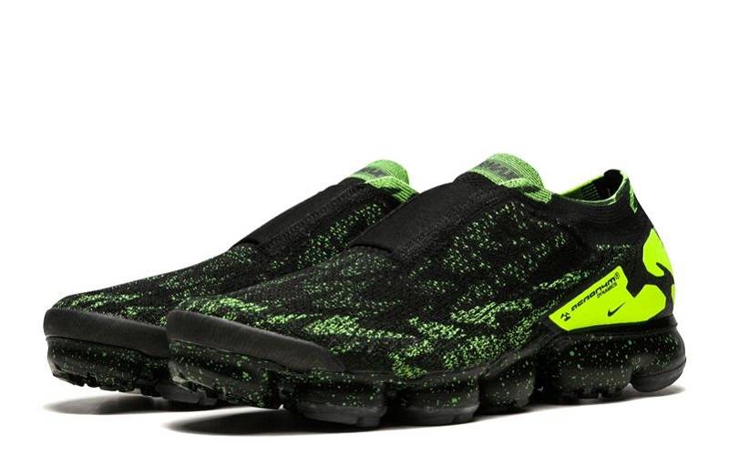 Air Vapormax Moc 2 &Quot;Black/Volt&Quot;