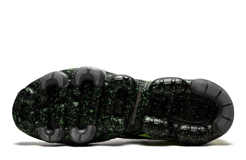 Air Vapormax Moc 2 &Quot;Black/Volt&Quot;