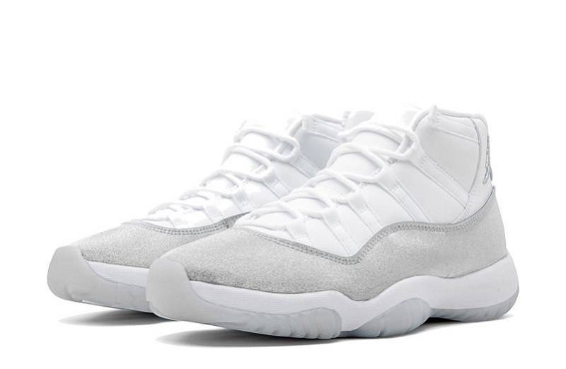 Jordan 11 Wmns “Metallic Silver”