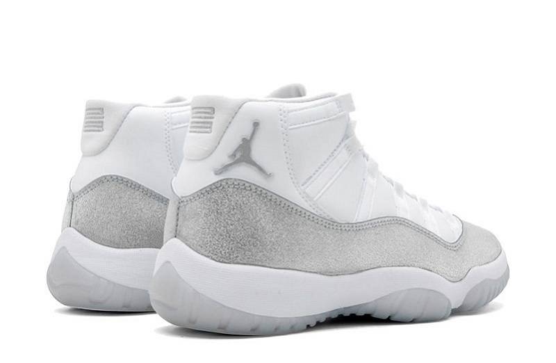 Jordan 11 Wmns “Metallic Silver”