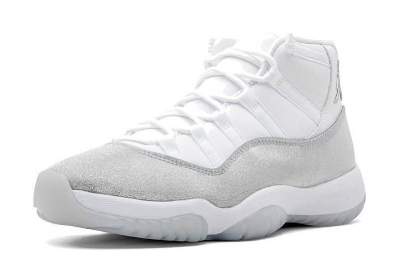 Jordan 11 Wmns “Metallic Silver”