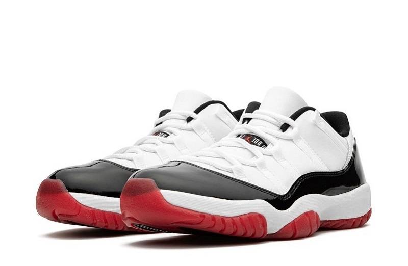 Jordan 11 Low “White Bred”