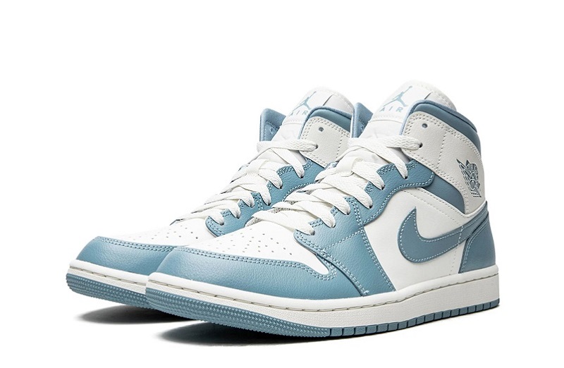 Wmns Air Jordan 1 Mid &Quot;University Blue&Quot;