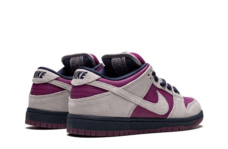 Sb Dunk Low “True Berry”