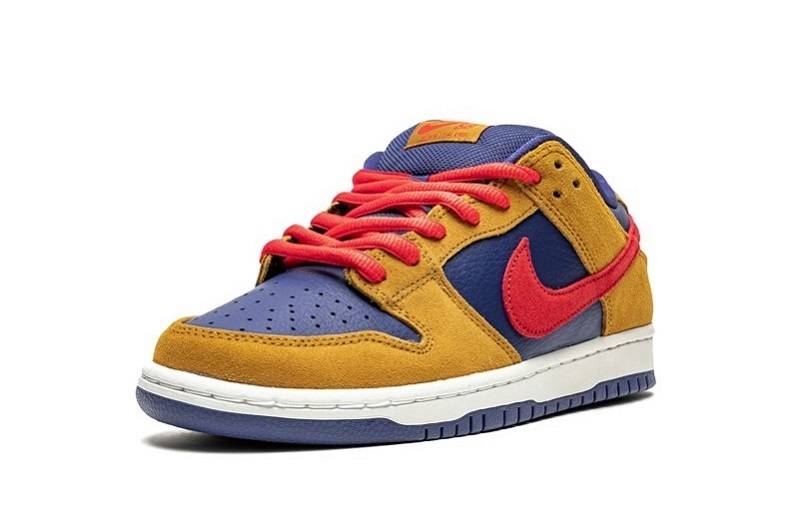 Sb Dunk Low “Pelle Hat”