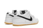 Dunk Low SB "White Gum"