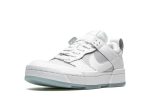 Dunks Low Disrupt “Photon Dust”