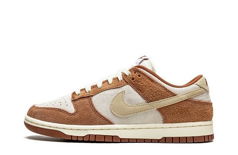 Dunk Low PRM “Medium Curry”