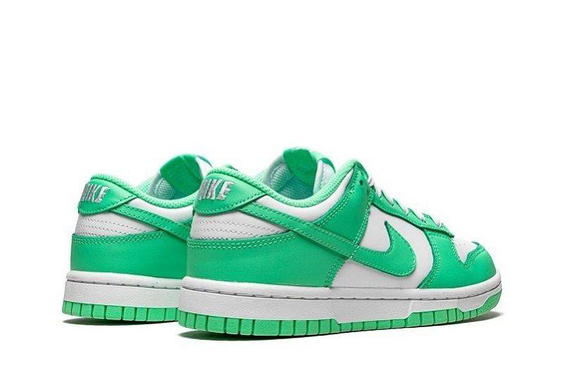 Dunk Low “Green Glow”