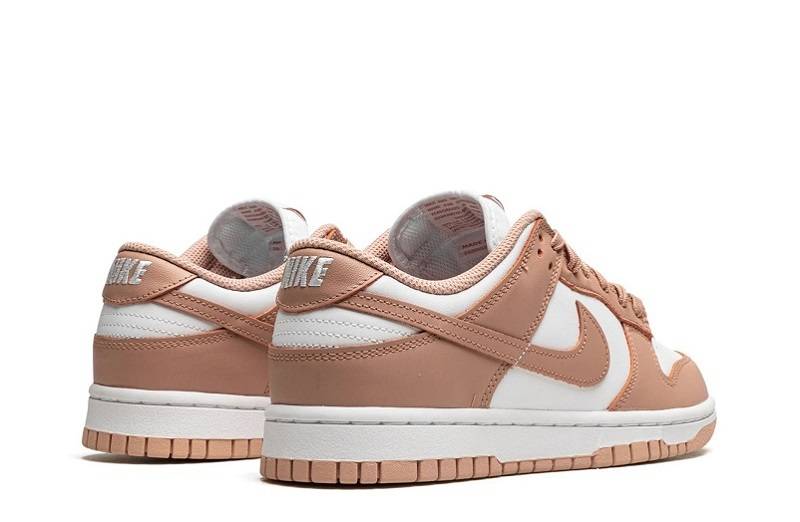 Sb Dunk Low “Rose Whisper”