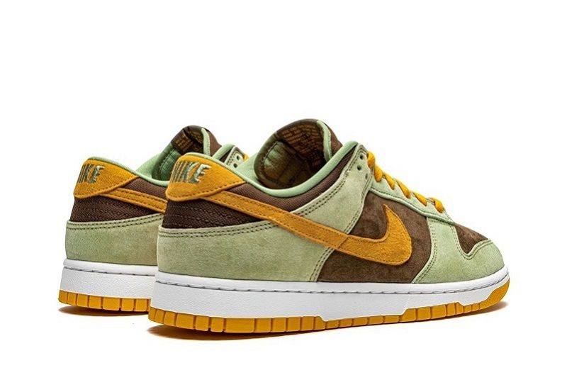 Dunk Low “Dusty Olive”