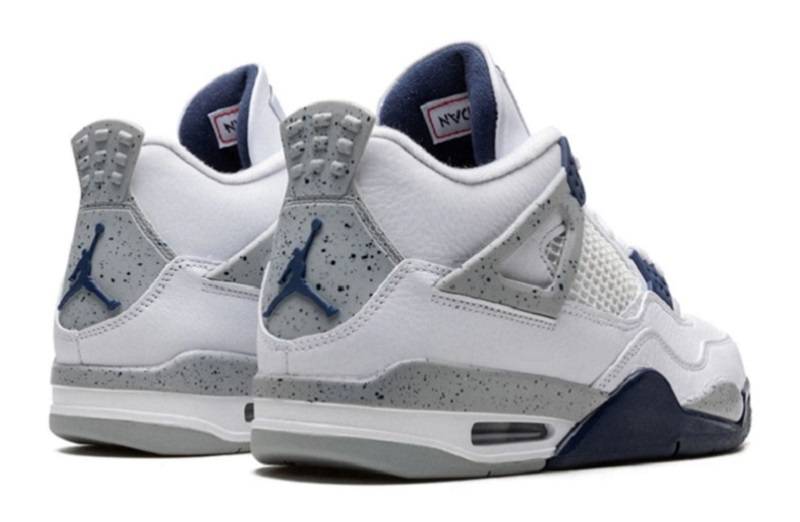 Jordan 4 “Midnight Navy”