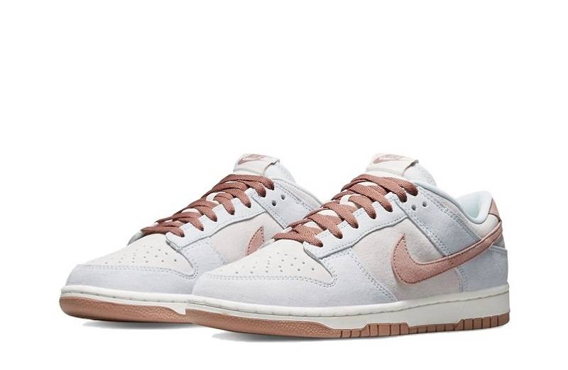 Sb Dunk Low “Fossil Rose”