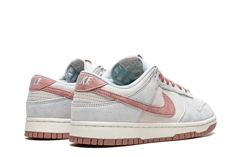 Sb Dunk Low “Fossil Rose”