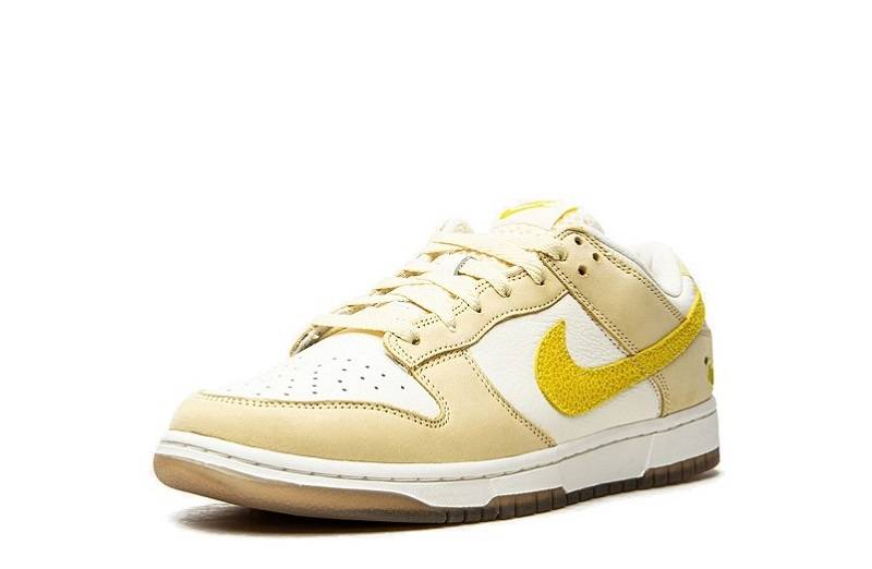 Dunk Low “Lemon Drop”