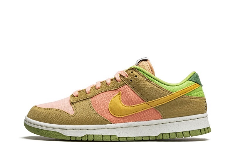 Dunk Low "Sun Club - Arctic Orange Sanded Gold"