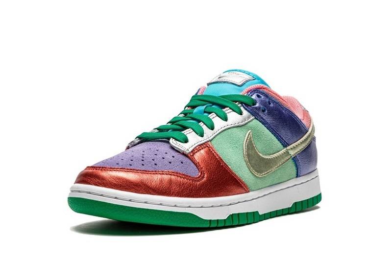 Nike Sb Dunk Low “Sunset Pulse”