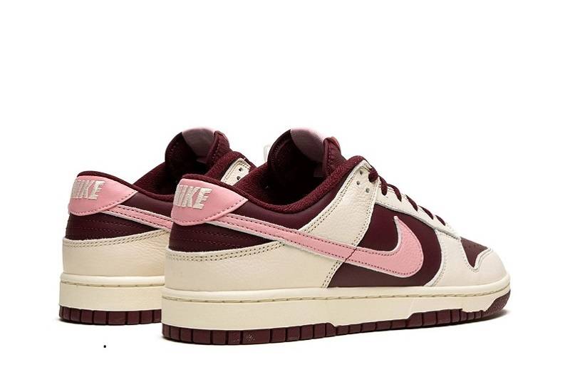 Dunk Lows “Valentine’s Day”