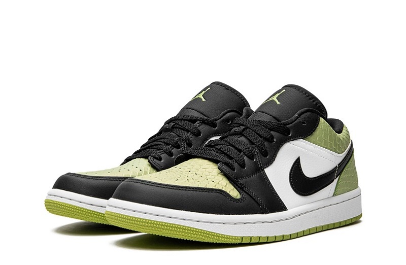 Wmns Air Jordan 1 Low Se &Quot;Vivid Green Snakeskin&Quot;