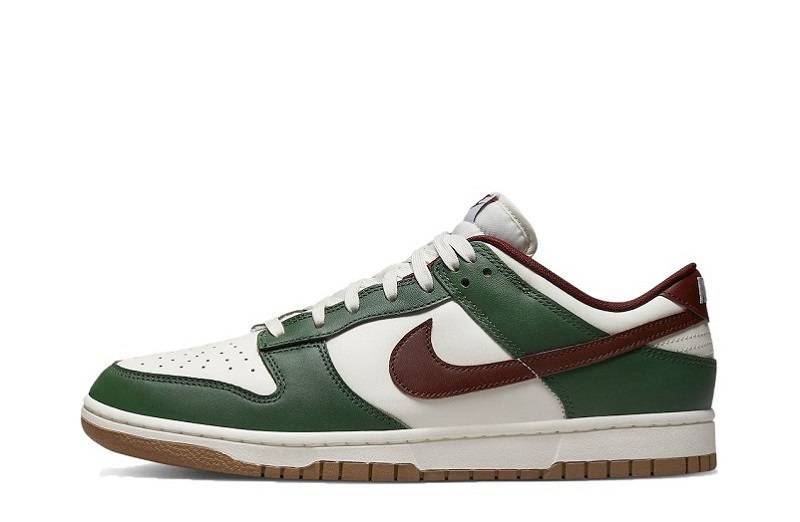 Nike Dunk Low “Gorge Green”