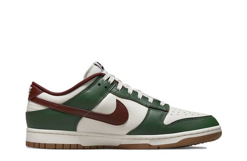 Nike Dunk Low “Gorge Green”