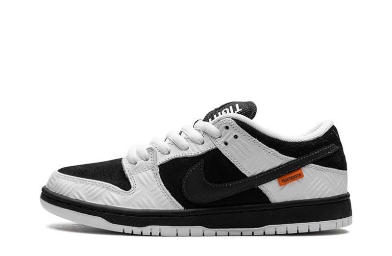 TIGHTBOOTH x Dunk Low SB