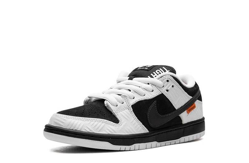 Tightbooth X Dunk Low Sb