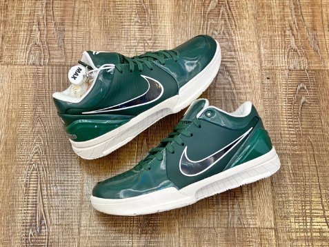 Nike Kobe 4 X  Undefeated Milwaukee Bucks