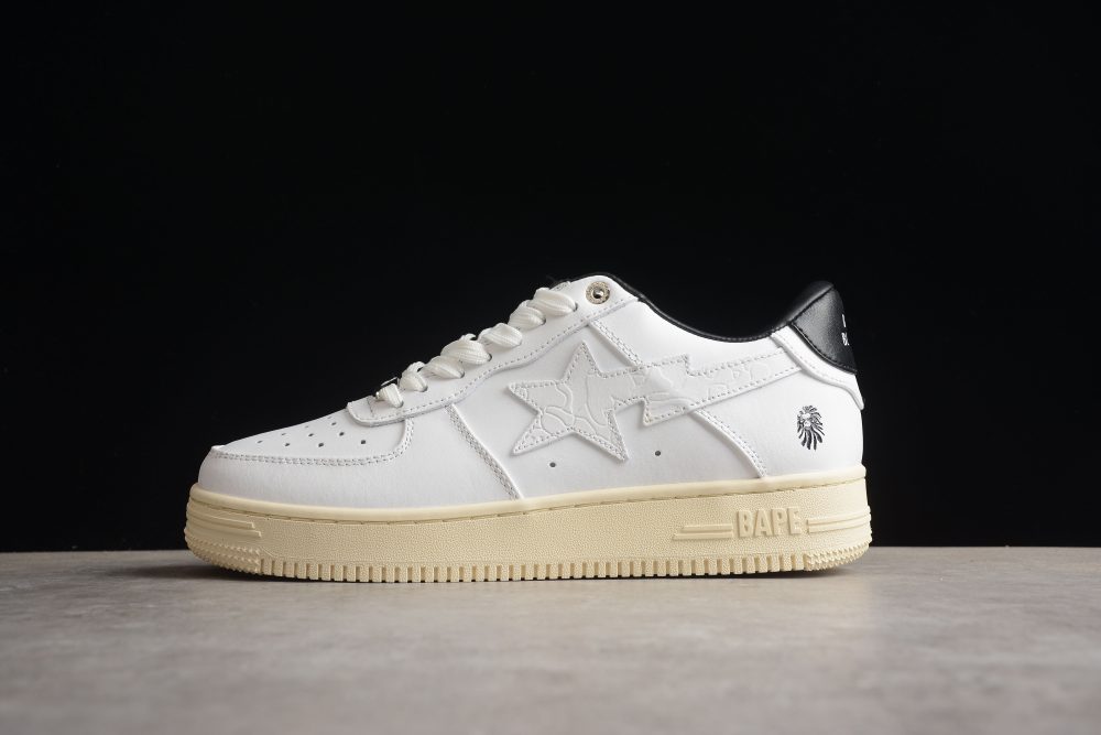 Bape Sta Low-Top Sneakers In White And Black