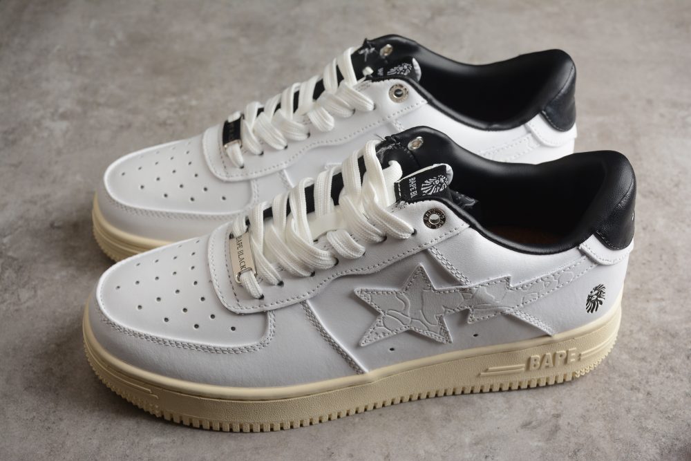 Bape Sta Low-Top Sneakers In White And Black