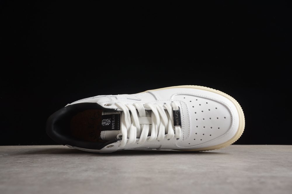 Bape Sta Low-Top Sneakers In White And Black