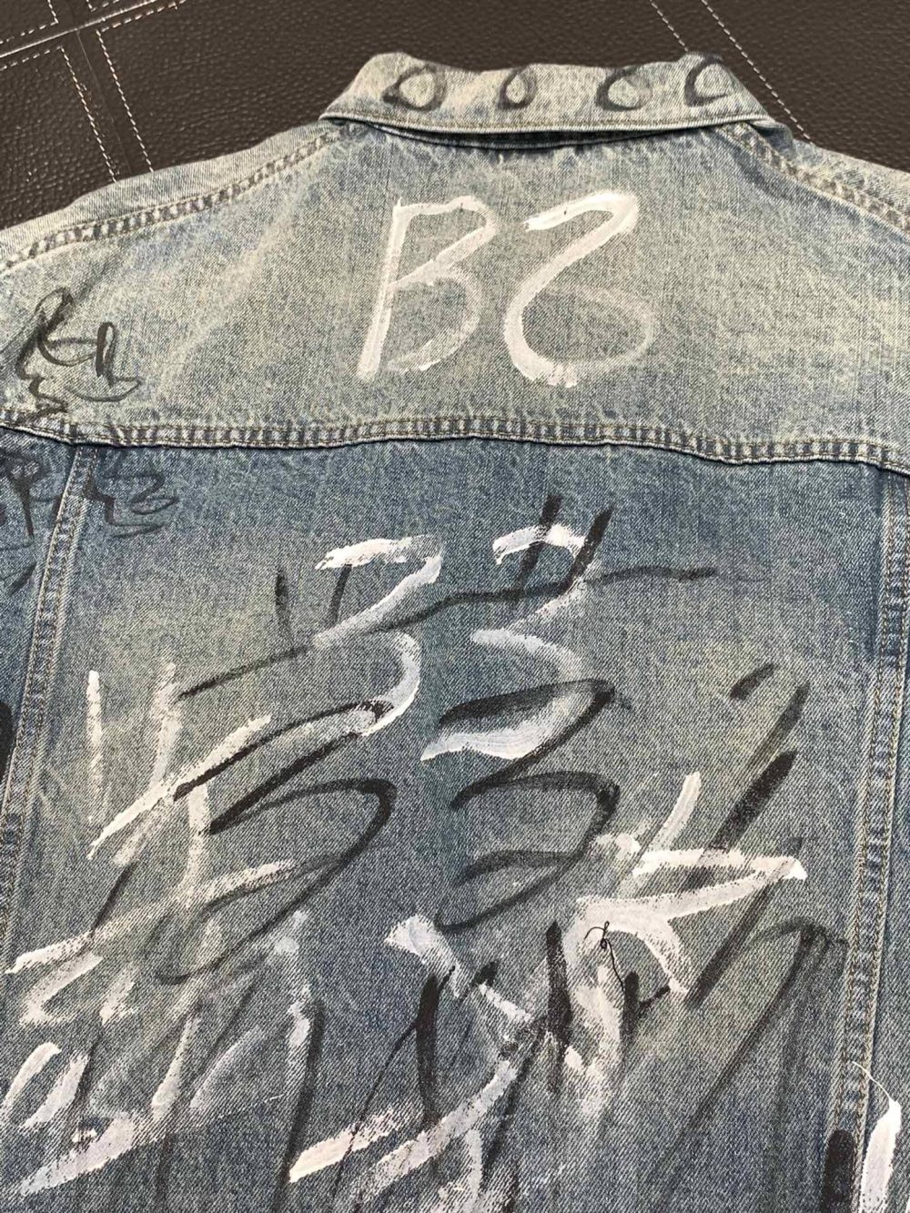 Balenciaga Lapel graffiti denim jacket