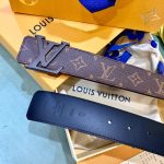 Louis Vuitton LV men's belt  INITIALES M9043T