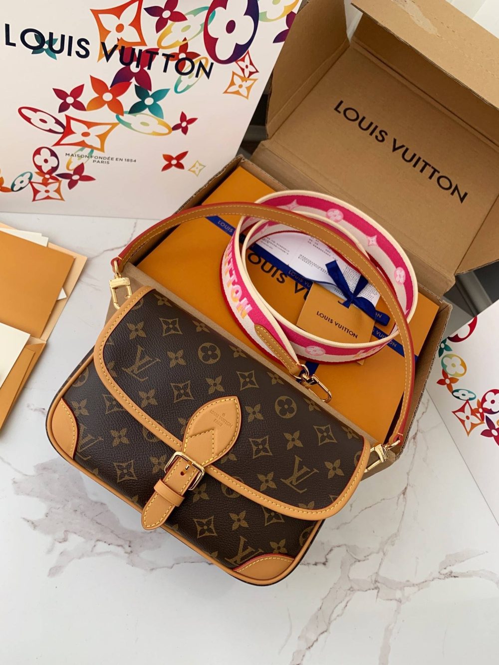 Louis Vuitton Borsa Diane M46049，Size：9*15*24cm