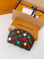 Louis Vuitton × YK POCHETTE COSMETIQUE clutch bag M81867 size：17*12*6cm