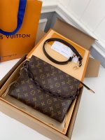 LOUIS VUITTON NO.26 WASH BAG M47542 SIZE:17*9.6*3.5CM