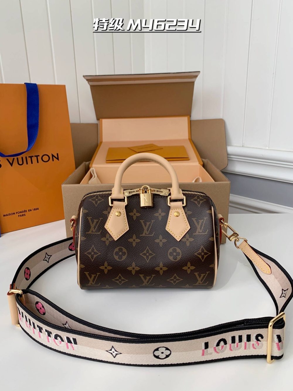 LOUIS VUITTON Speedy Bandoulière 20  Boston Bag M46234 SIZE：20*13*12cm