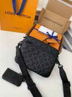 LOUIS VUITTON  TRIO Full Leather Messenger Bag M46602