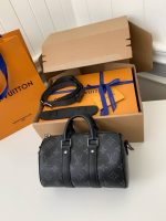 Louis Vuitton Classic City Keepall xs Handbag M45937, Unisex Size: 21 * 12 * 9cm