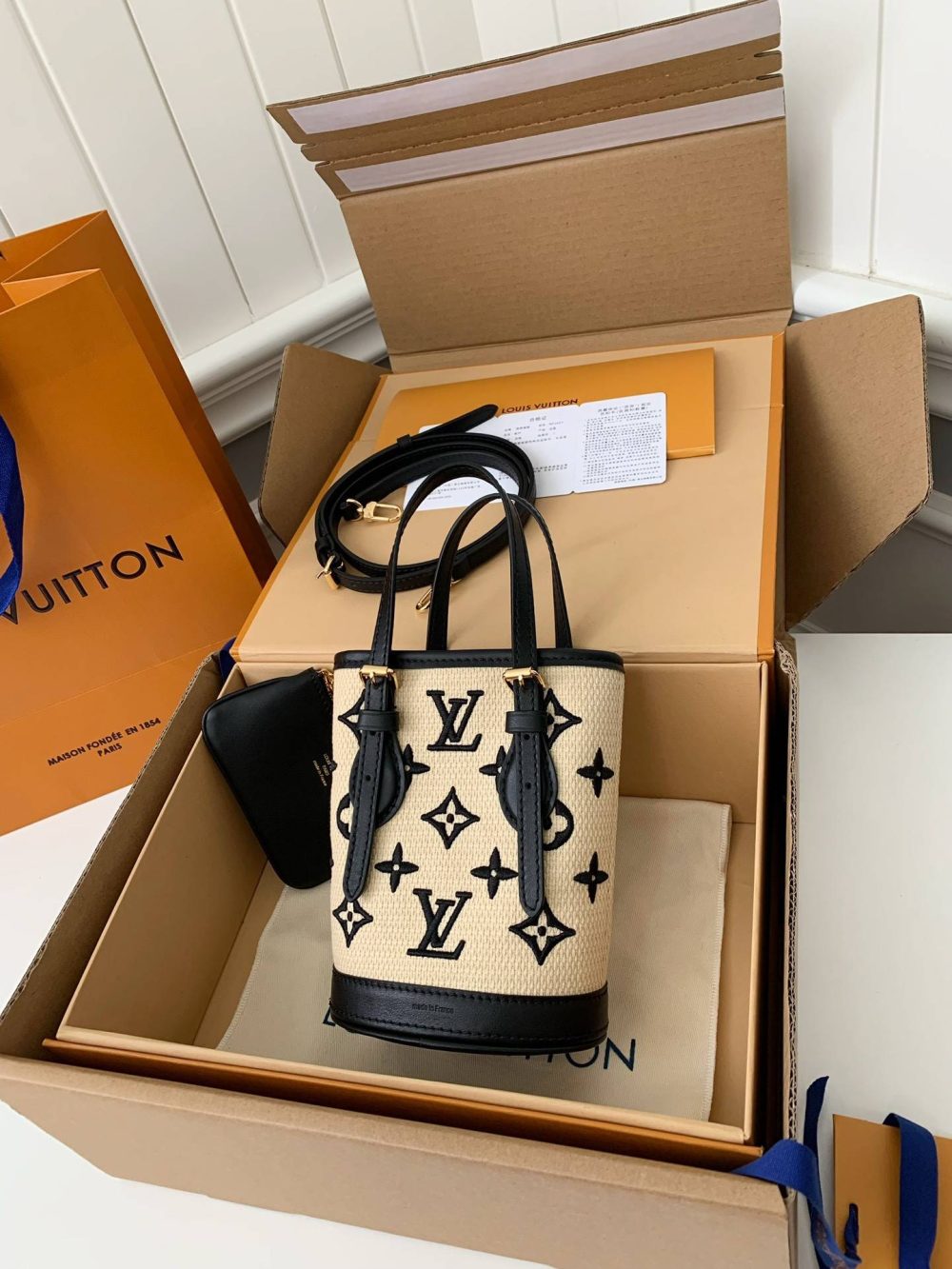 Louis Vuitton New Lafite Cotton Embroidered NANO BUCKET Handbag M82418 Size: 13 * 17 * 9cm