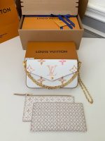 Louis Vuitton 2023 New POCHETTE F é LICIE Handbag M82520, 21 * 12 * 3cm