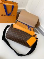 Louis Vuitton 2023 SOFT POLOCHON handbag M46691 Size: 33 * 17 * 17cm