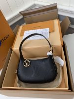 Louis Vuitton 23 New MINI MOON Handbag M82391, Top Quality Size: 20.5 * 11 * 5cm