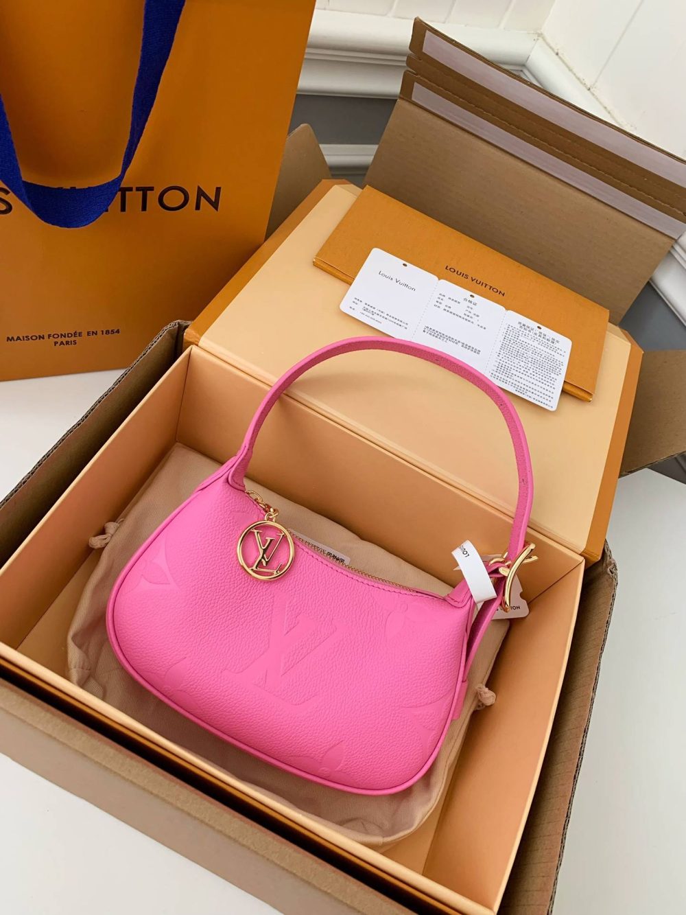 Louis Vuitton 23 New MINI MOON Handbag M82487, Top Quality Size: 20.5 * 11 * 5cm