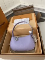 Louis Vuitton 23 New MINI MOON Handbag M82426, Top Quality Size: 20.5 * 11 * 5cm